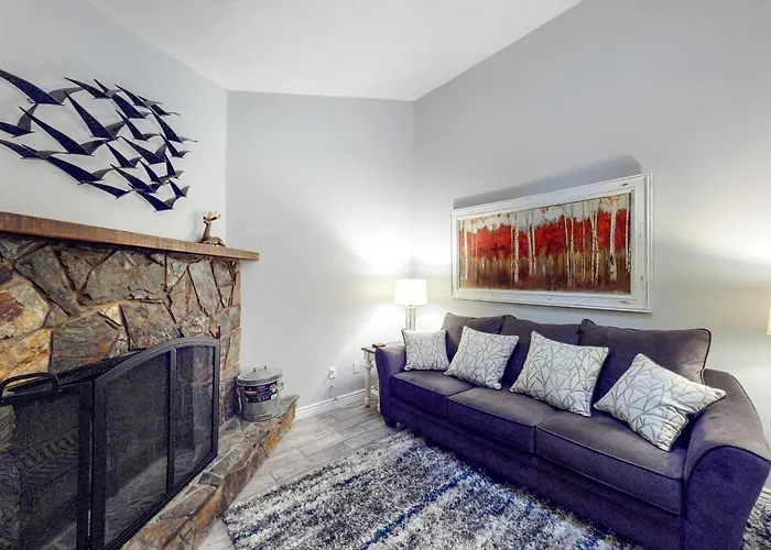 Cozy Mountain Townhome